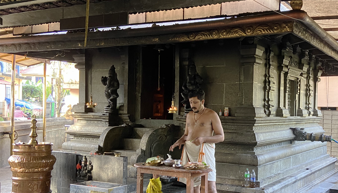 Sree Mahaganapathi Temple inside view - Elanthoor